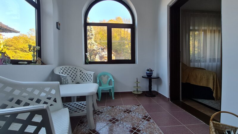Casa langa padure si livada, zona linistita aproape de Targoviste