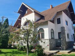 Casa langa padure si livada, zona linistita aproape de Targoviste
